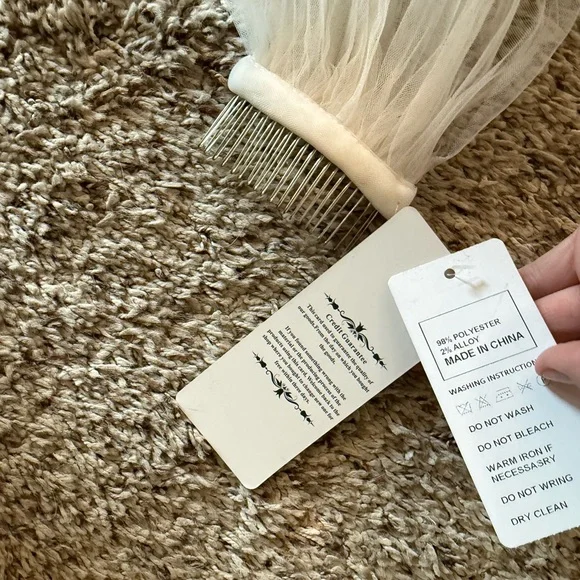 Ivory Bridal Veil Hair Comb - Picture 3 of 6